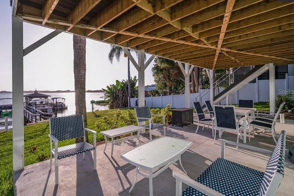 Lakefront Duplex With Pontoon Boat 2 Bedroom Home マウント・ドラ エクステリア 写真